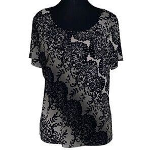 EAST 5th ESSENTIALS Short Sleeve Top Shirt Filagree Floral Pattern Size Large